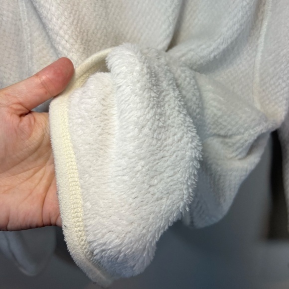 Patagonia Womens Retool Snap T Pullover Sweater Jacket Off White Pocket Sz Small - Picture 13 of 13